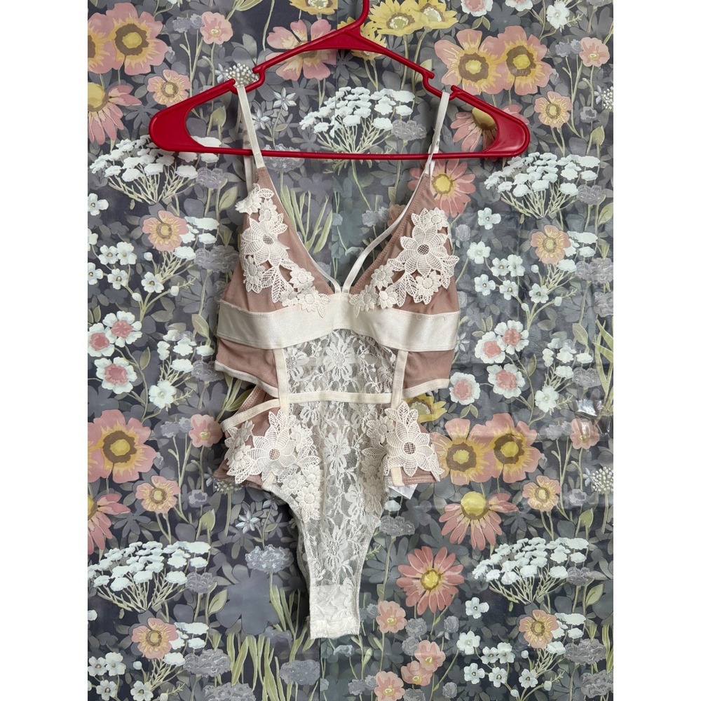 Fashion Nova Lace Floral Teddy Bodysuit Pink White Strappy Halter Size S